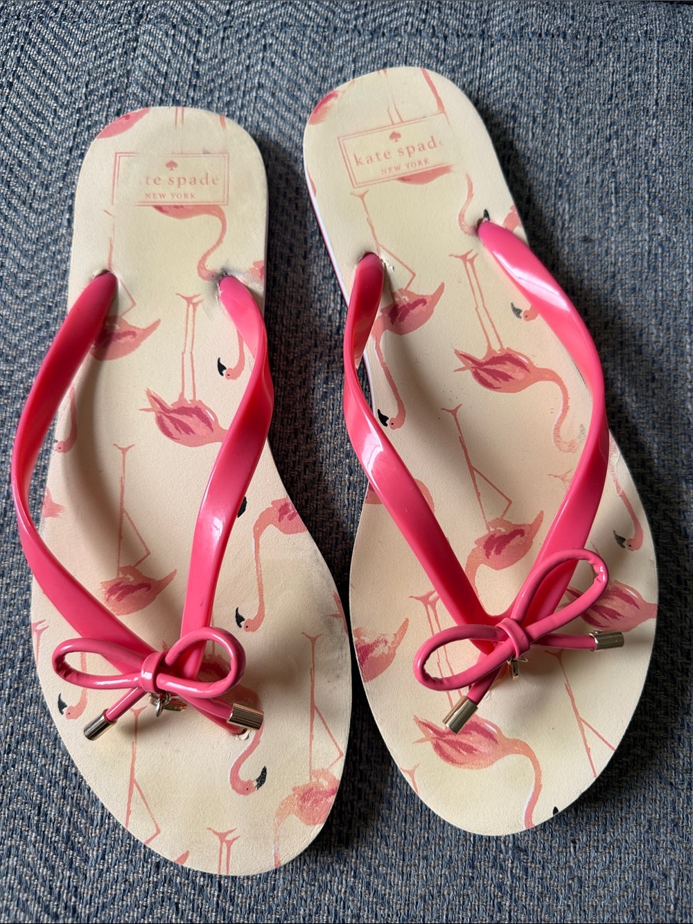 Kate Spade Women’s Cream & Pink  Flamingo Flip Flop Size: 10 M